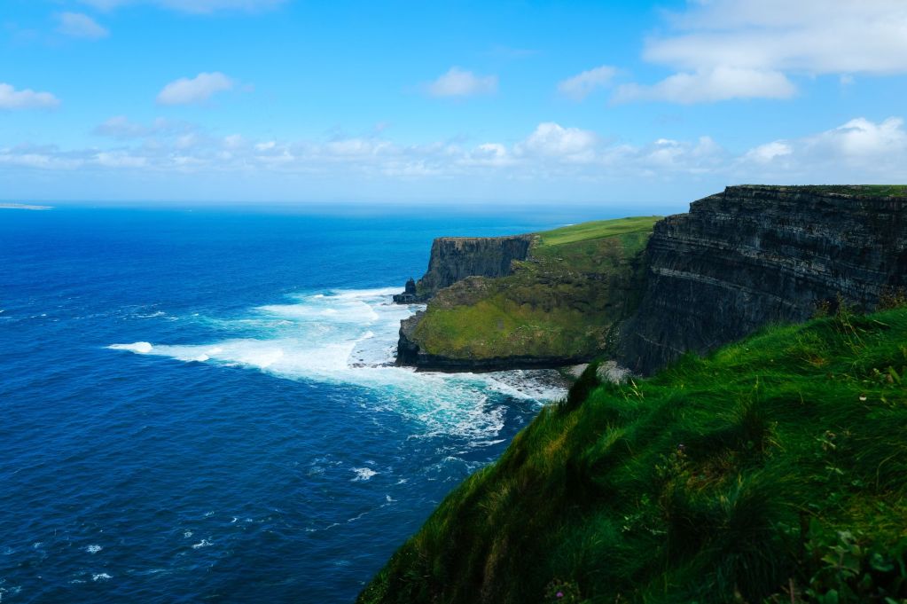 stunning view of the cliffs of moher coastline